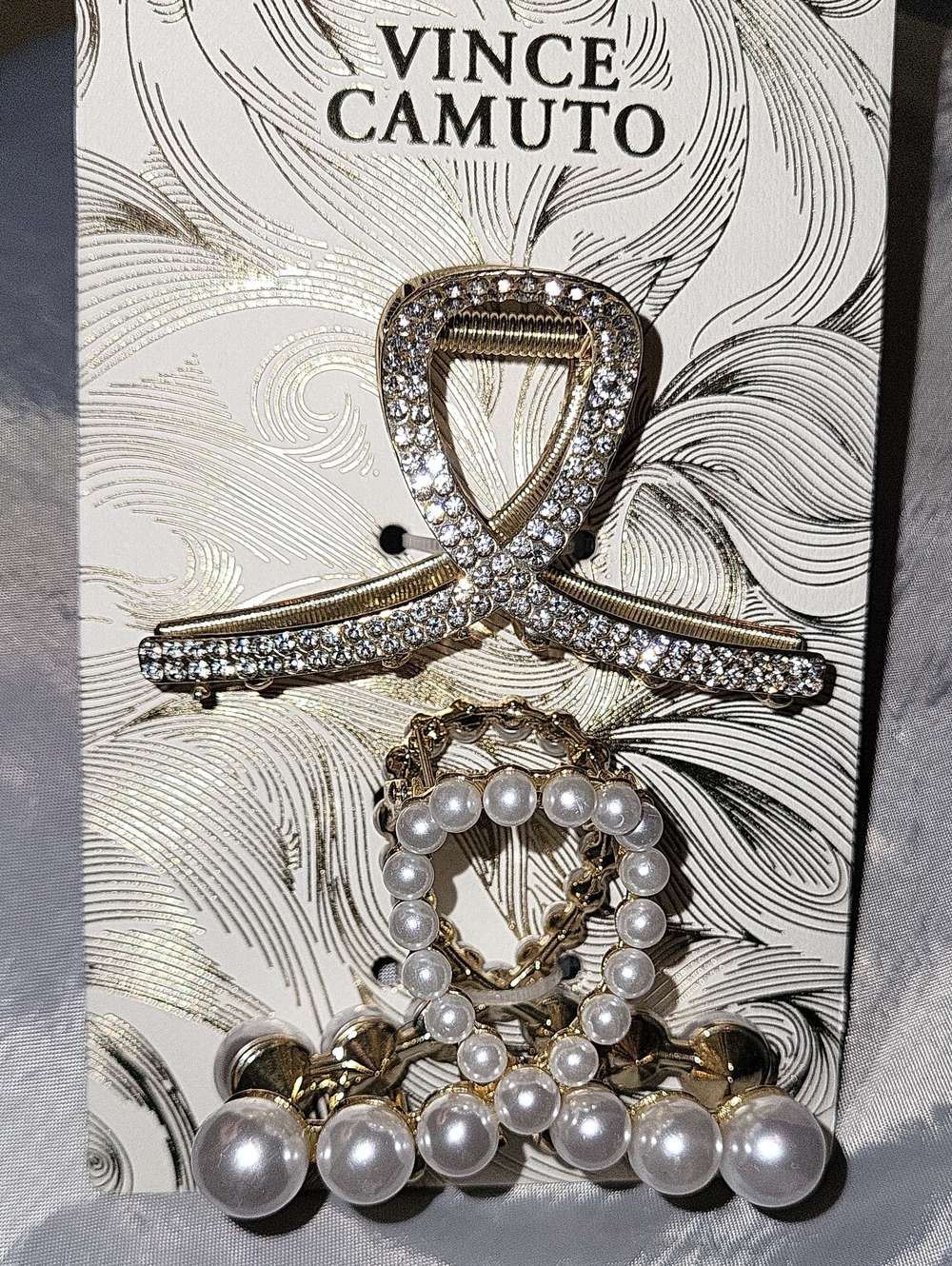 Vince Camuto Gold and White Pearl Decorative Hair Clip Set Lp M